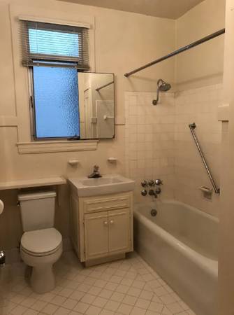 $1,250 / 1br - Spacious 1 Bedroom Apartment Close to Parks & Shops (190 Alhambra St #4 San Francisco, CA)63888990154113123