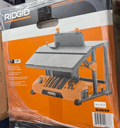 *New* Ridgid Oscillating Edge/Belt Spindle Sander R4840 1