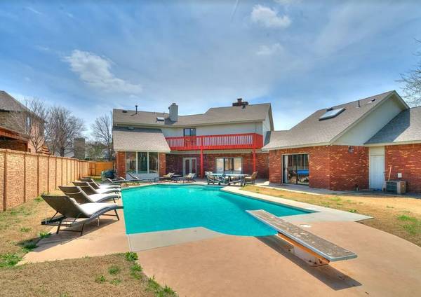 $300 / 4br - 3819ft2 - Charming Home w/Private Pool (Oklahoma City)63670502719363120