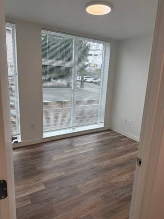$2,295 / 2br - 982ft2 - Spacious Two-Bedroom, Two Bathroom + Up To $1,200 OFF Move-In! (Lake City)63688549159809123