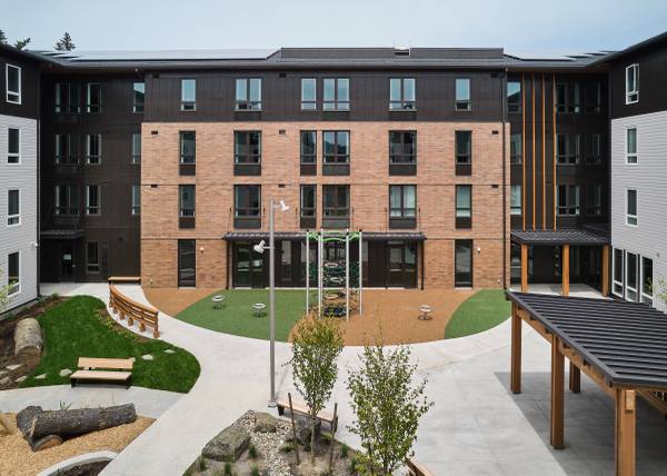 $1,616 / 2br - 696ft2 - On-Site Management, 2B/1B, Situated in Portland! (11560 SE Division St, Portland, OR)63831682513795124
