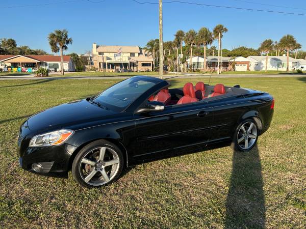 Volvo C70 Sport Convertible. 2012 99K Miles Super clean car. 1