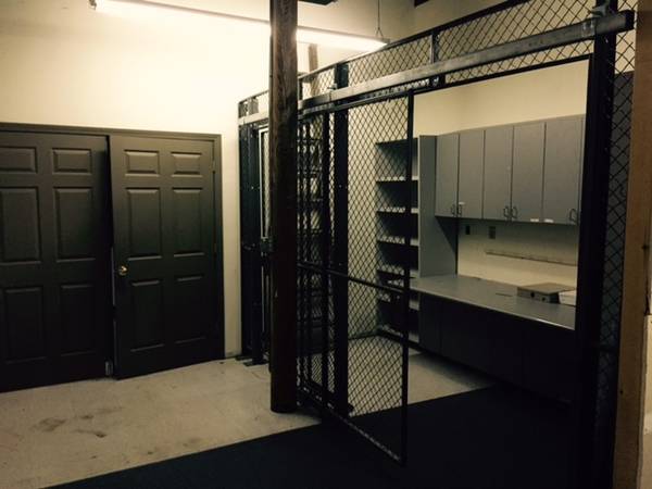 $400 / 353ft2 - Small Office Space Available!! (Dover)63986776339587124