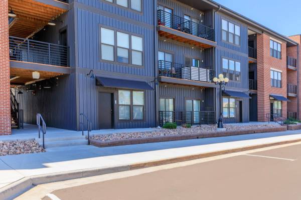 Pantry, Breakfast Bar, On-call Maintenance 1