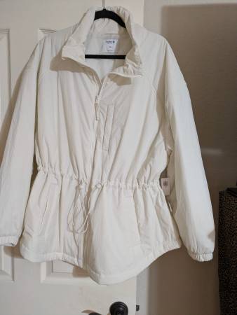 Brand new white winter jacket 1