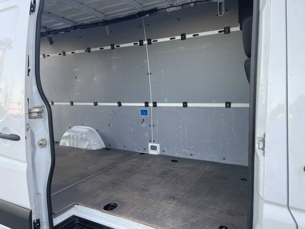 2015 Freightliner Sprinter 2500 - Photo 13
