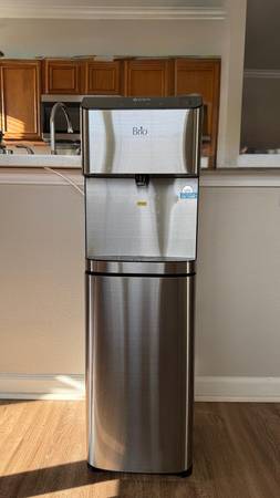 Brio 700 4-Stage Filtration Reverse Osmosis Touch-Less Water Cooler Di 1