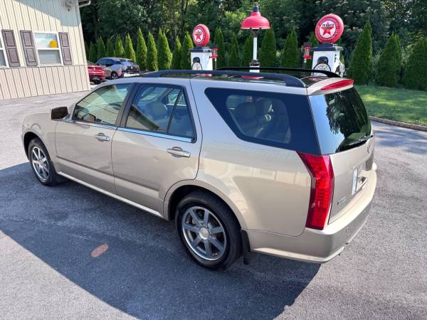 2004 Cadillac SRX V8 AWD 49.000 millas, informe Carfax limpio, 2 propietarios, como nuevo - 8.999 $ (Palmyra, PA)63477756859521124