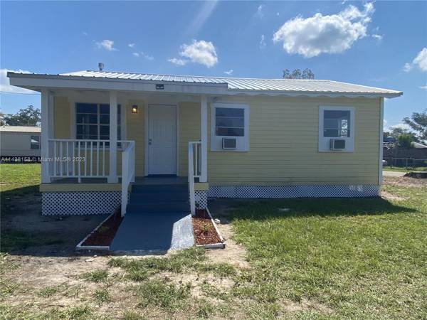 $1,100 / 3br - 1120ft2 - COTTONDALE FL Casa de 3 habitaciones y 1 baño EN ALQUILER (Cottondale)63736196753155120