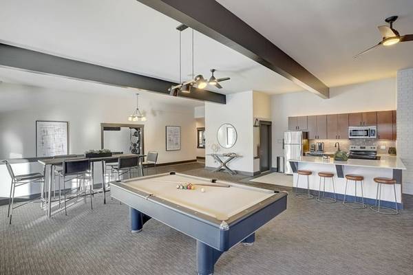 $1,935 / 2br - 950ft2 - Top Floor! Corner Home! Greenbelt View! 2 Weeks Free! (1433 8th St NE , Auburn, WA)63944966218371121