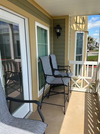 $335,000 3 bedroom 2 bath OCEAN FRONT condo (Galveston)63611864839555120