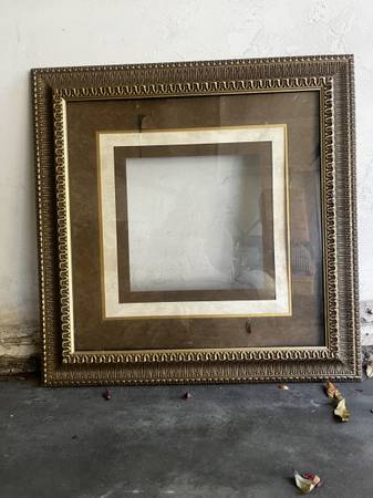 Antique Gold Picture Frame 1