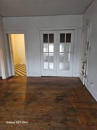 $900 / 1br - 650ft2 - Amplio apartamento de 1 dormitorio – The Bridge Apartments (frontera entre Detroit y Grosse Pointe Park)64018939716099123
