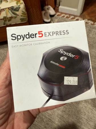 Datacolor Spyder 5 Express Easy Calibration Monitor 1