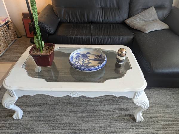 Coffee Table (White) 1
