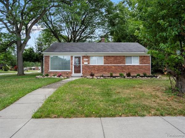 28405 Stuart Ave, 1