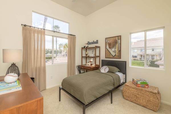 $2,949 / 2br - 1179ft2 - Crunchy Leaves, Fresh Start 🍁 Townhomes Ready for Move-In (17621 W. Pauline Ct., Los Angeles, CA)63998153256451120