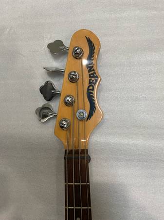 Dean jr bass guitar - $140 (Fremont)63471321209345121