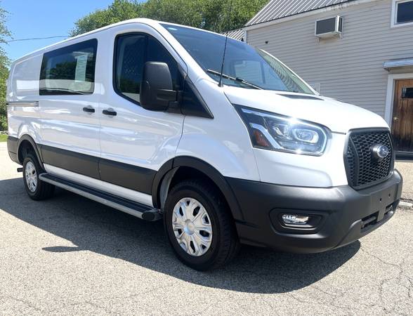 Furgón de carga Ford Transit 250 2023, garantía nueva, único dueño, todo eléctrico, impecable - $29,990 (Hampton NH RT1)63469916320899121