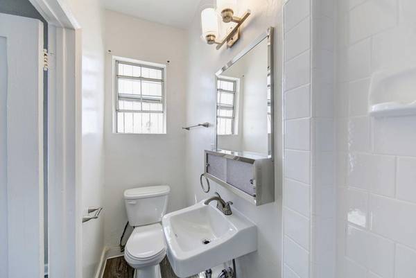 $1,209 / 170ft2 - Ceiling Fans, New Kitchen Cabinets, Large Windows/Natural Light (Hollywood)63818782774273121
