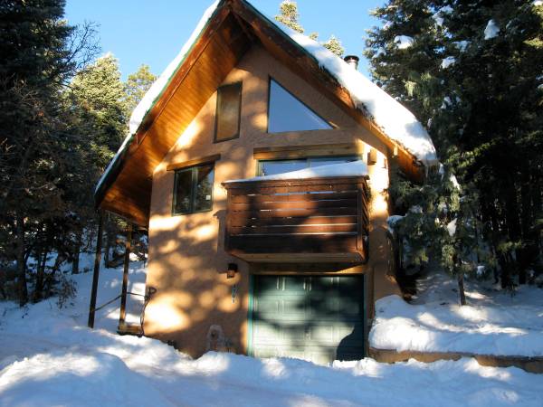 $1,850 / 1br - 650ft2 - EL SALTO MT. CHALET w/utilities (Taos)63806193622147122