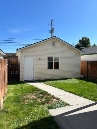 $1,850 / 2br - 1100ft2 - 2 Bedroom, 1.5 Bath , House (Boise)63794945740673122