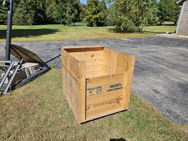 Wooden Crate 1