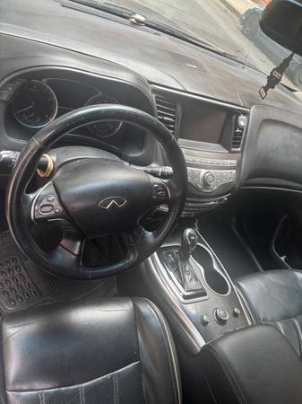 2017 Infiniti QX60 - $7,000 (Jamaica)63469894337027120