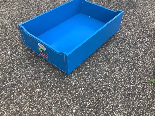 Thomas The Tank Engine Storage Box on Wheels 1