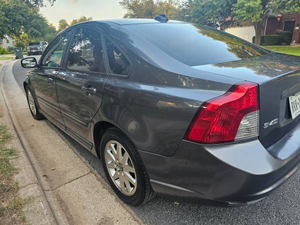 2008 Volvo S40 AWD 124k, guardado en garaje, sin accidentes, excelente estado - $5.500 (Avery Ranch)63470065986179122
