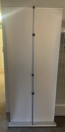 Retractable Banner Stand 1