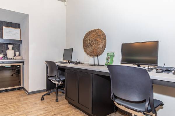 $1,550 / 1hab - 714ft2 - Uno de un dormitorio renovado y un baño (Colorado Springs)63687101502465123