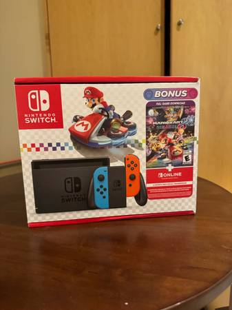Nintendo Switch MarioKart 8 Bundle 1