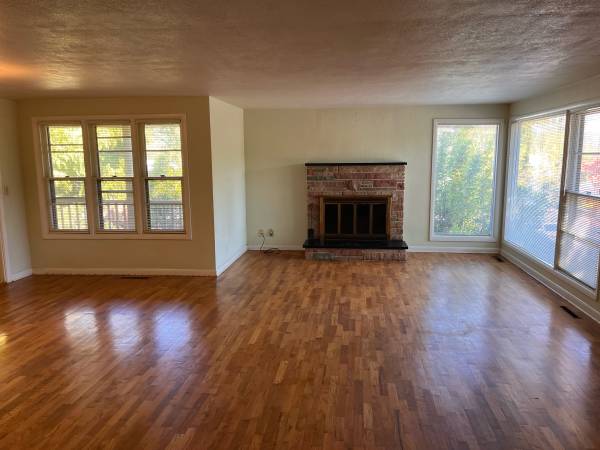 $2,250 / 3br - 1500ft2 - Beautiful 3/1.5 Home (Southeast Eugene)63977278199810122