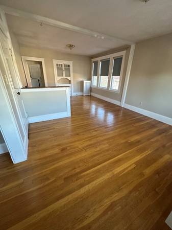 $2,750 / 2br - 1250ft2 - 2BRDM + bonus / 1BA in Watertown.  Top Floor Apartment w/2 car parking (Watertown)63699276487041121