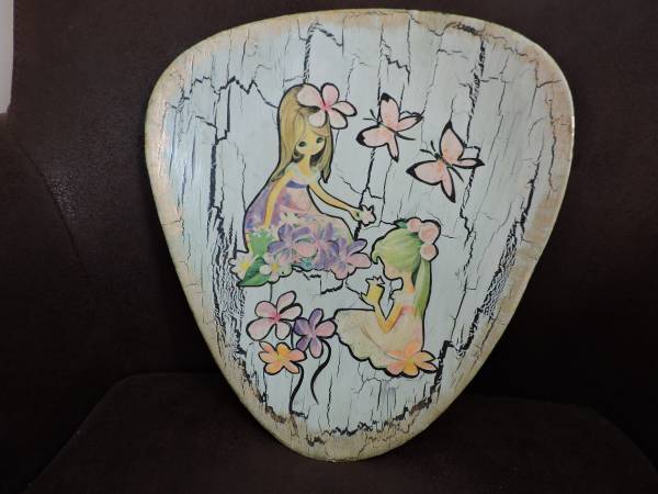 Triangular Display Plate Art for Kids Room 1