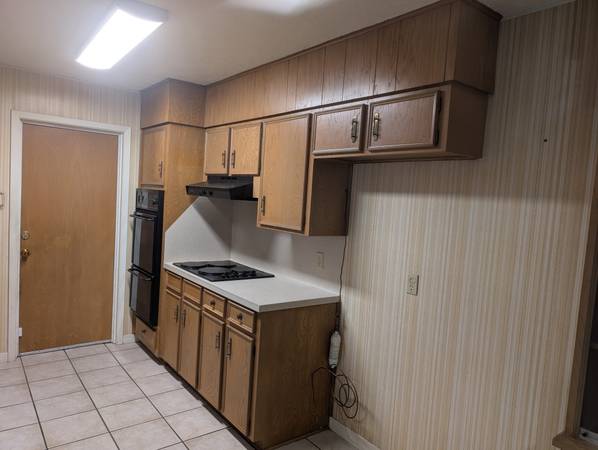 $185,000 / 3br - 1588ft2 - FSBO $185,000.00 (Oak Park Subdivision)63986918411395122