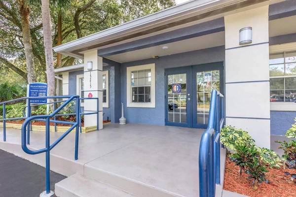 $1,599 / 2br - 950ft2 - Balcony or Patio, Private Backyards, State-of-the-art Fitness Center (Lutz)63976138210690123