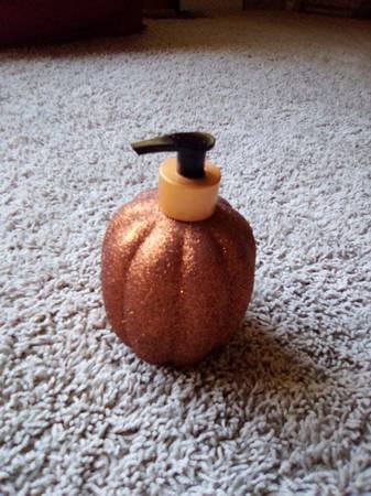 Pumpkin Soap Dispenser Pump 1