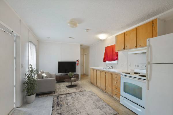 $17,500 / 2br - 640ft2 - Cozy 2-Bed Home Near HEB - Affordable Rent & Financing (Corpus Christi)64036534885763123