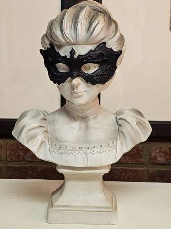 14" Halloween Bust Woman in a Mask Sculpture Statue Art - $50 (Auburn)63471460789633121