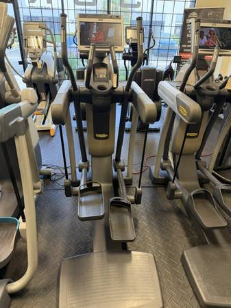Technogym Elliptical Stepper 1