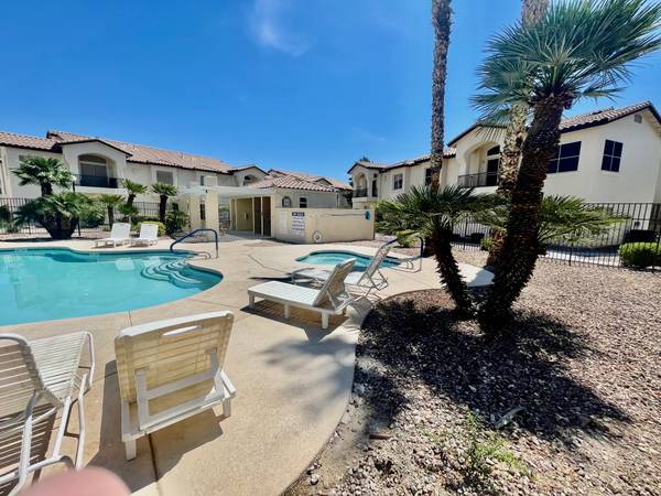 $315,000 / 2br - Comunidad de Golf con Vigilancia (Painted Desert Las Vegas)63859499589379121