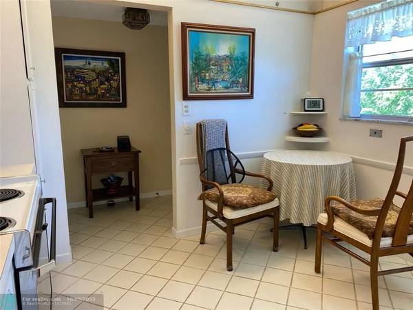 $130,000 / 2br - 1250ft2 - 2bd 2ba Condo (plantation)64051002139394123