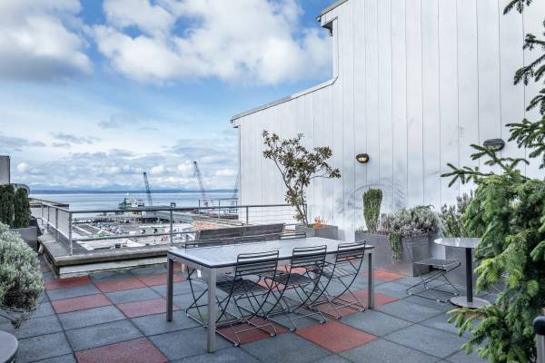 $3,345 / 1br - 1090ft2 - Hardwood floors, On-Site Storage (111 1st Avenue South, Seattle, WA)63845963056769121