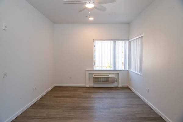 $1,348 / 1br - 1/BD 1/BA, Tigard OR, Bicycle Parking (9660 SW Greenburg Rd, Tigard, OR)63831536115715120
