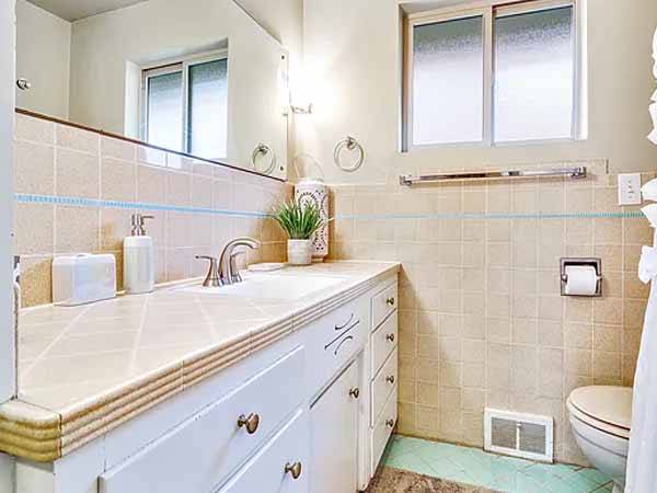 $850 / 2br - Espaciosa casa de 2 habitaciones y 1 baño (Burien, WA)63659549430403123