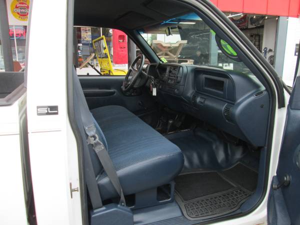 1997 GMC Sierra 2500 SL 2 puertas K2500 SL 4x4 Cabina Estándar LB HD - $10.995 (Centralia)63470611330305123