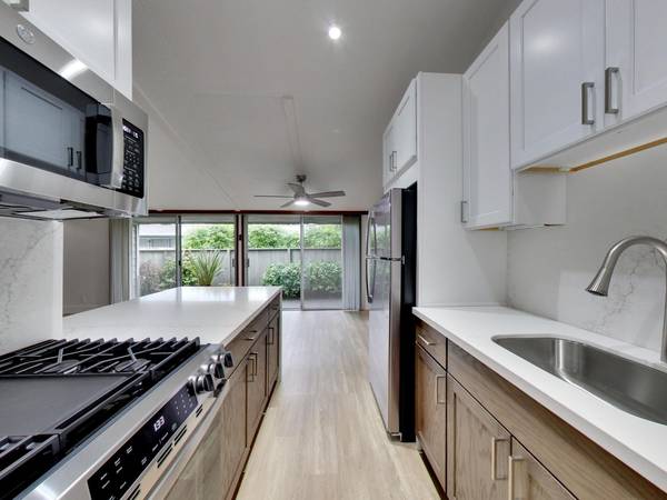 $2,293 / 1br - 648ft2 - Piscina y Spa, Aire Acondicionado, Armarios de Pared (condado de Napa)63861101579907122