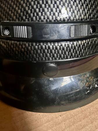 CASCO DE FIBRA DE CARBONO ESTILO CLÁSICO CON VENTILACIÓN TALLA GRANDE, CON PROTECCIÓN ACOLCHADA PARA BARBILLA - $1563471401056515121